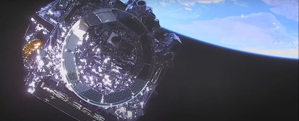 Gorgeous HD Footage Shows Humanity's Final View of The James Webb Space Telescop..