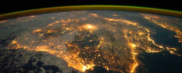 Astrophysicists say 'planetary intelligence' exists… but Earth doesn't have any