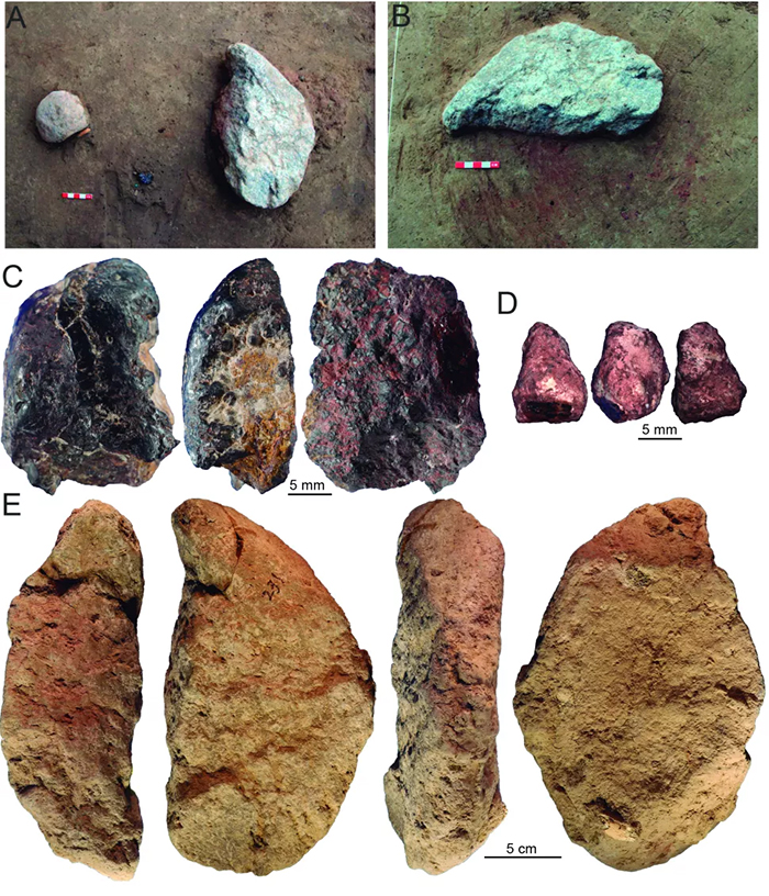 Immagini di varie rocce ocra trovate a Xiamabei