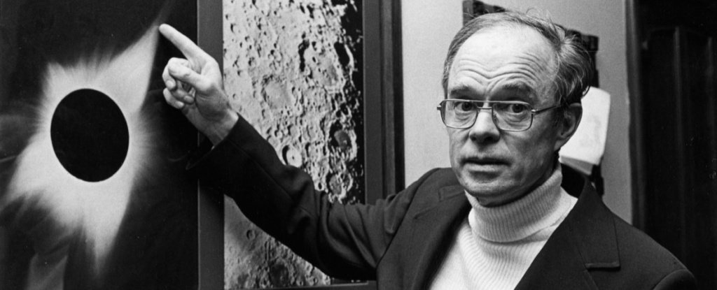 Eugene Parker with an image showing solar wind in 1977. 