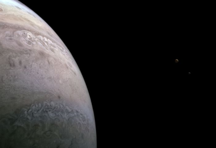 jovian moons europa and io