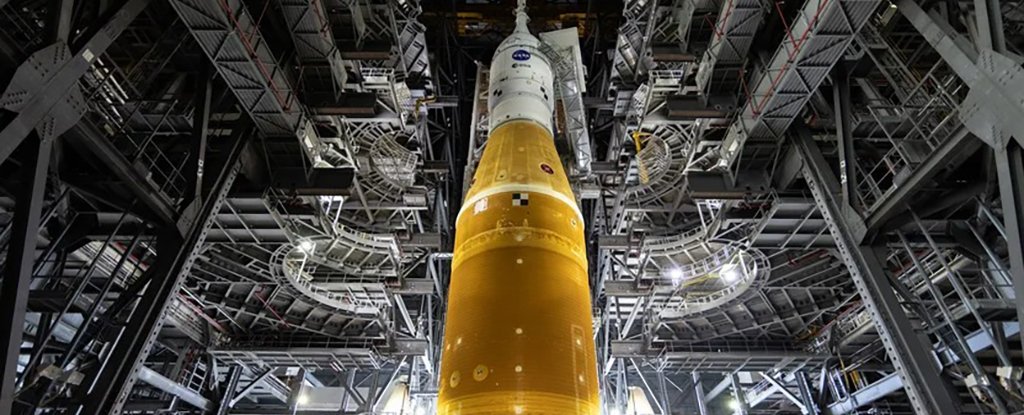 The Artemis I SLS, inside the Vehicle Assembly Building, 11 March 2022. 