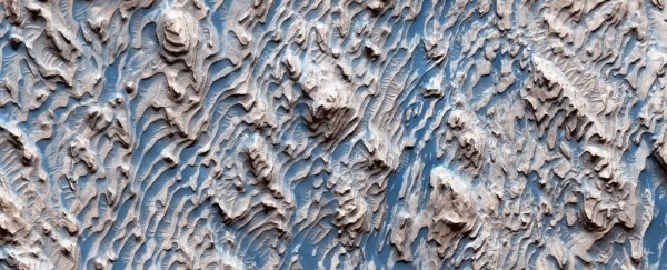 Breathtaking photos of Mars terrain hint at a mysterious cyclic past