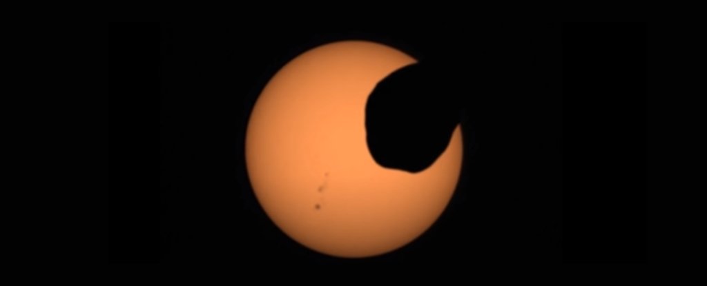 Impresionante nuevo video de la NASA revela un espectacular eclipse solar en Marte