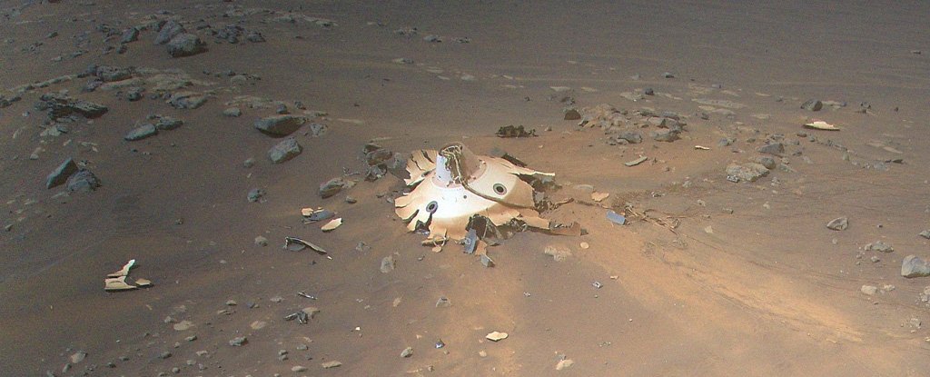 Ingenuity hace un viaje para ver los escombros dejados por el aterrizaje de Perseverance en Marte