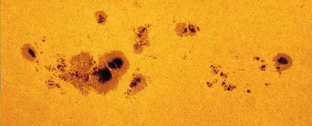 La actividad de las manchas solares en el Sol supera con creces las predicciones oficiales