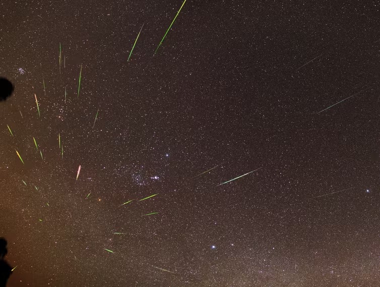 The Eta Aquariid Meteor Shower Is About to Light Up The Skies, Here's How to See It  MeteorShowerWithAllMeteorsRadiatingOut