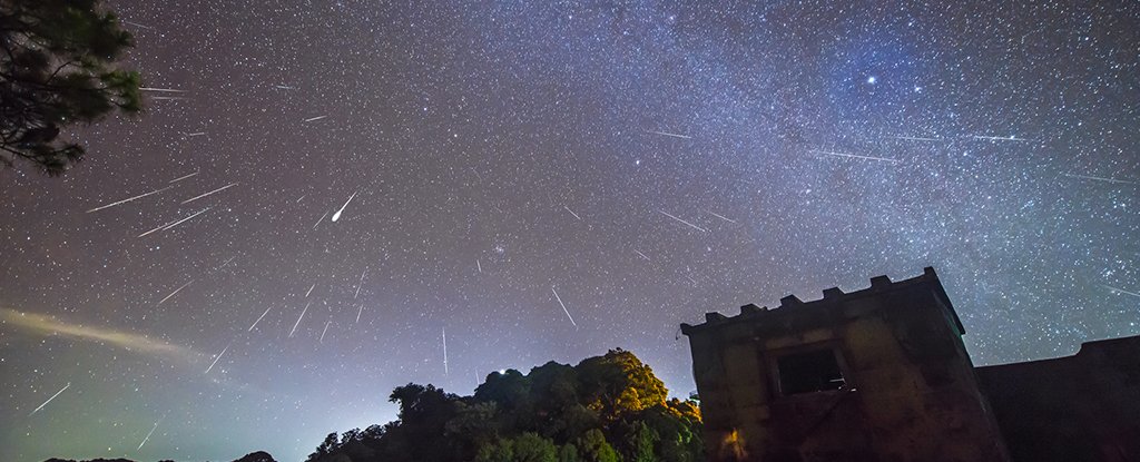 Una espectacular lluvia de meteoritos podría golpearnos este fin de semana.  Esto es lo que puede esperar