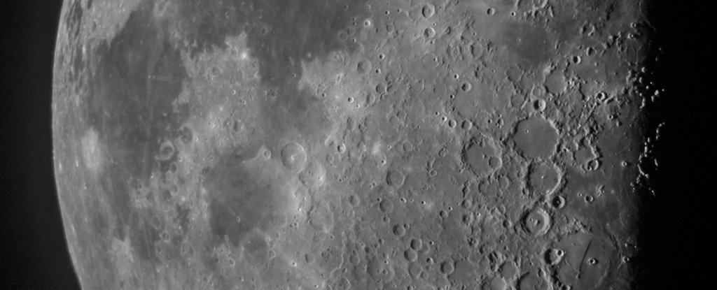 La Luna puede haber estado extrayendo agua de la Tierra en secreto durante miles de millones de años.