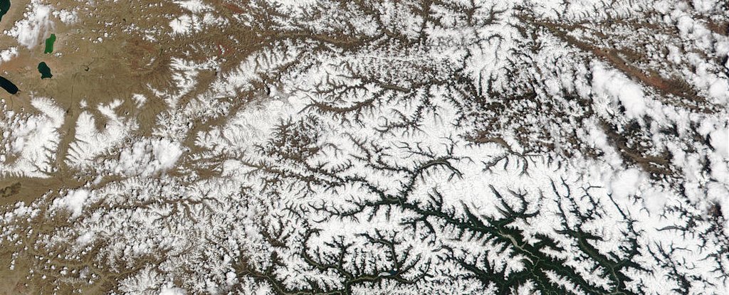 Tibetan Plateau and Himalaya Ranges in 2002. 