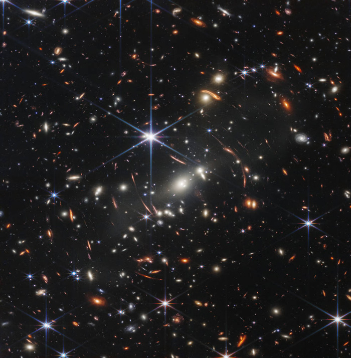 Webbsfirstdeepfieldgalaxyclustersmacs0723