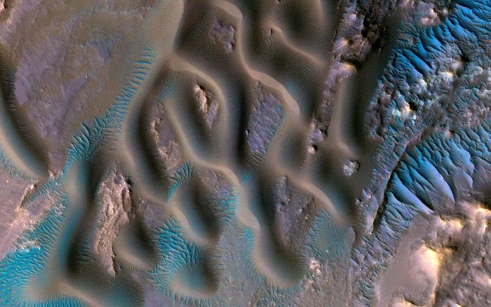 blue ripples gamboa crater body embed
