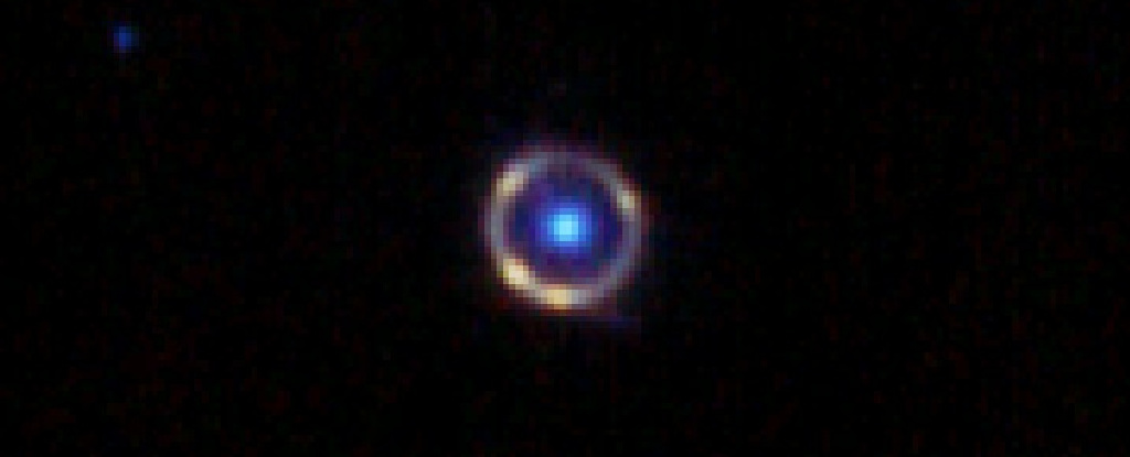 Webb legde een bijna perfecte Einstein-ring vast op 12 miljard lichtjaar afstand: ScienceAlert