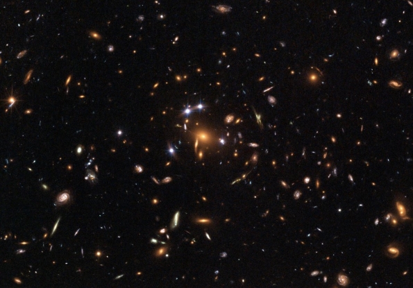 Gravitational lens, cluster SDSS J1004+4112 