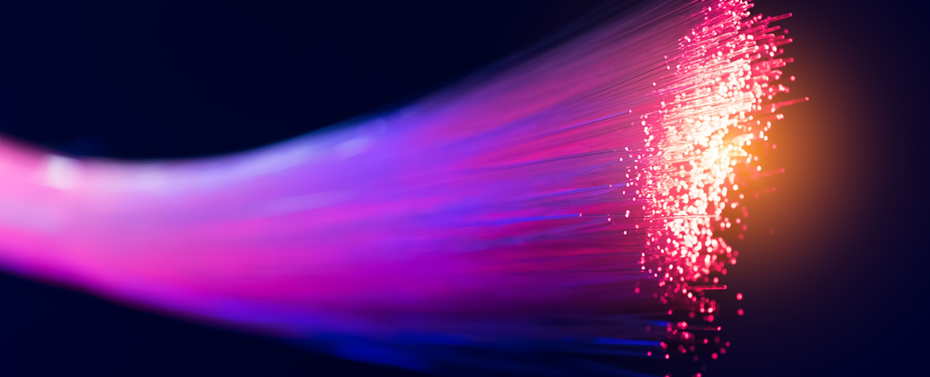 Optical fibre online laser light