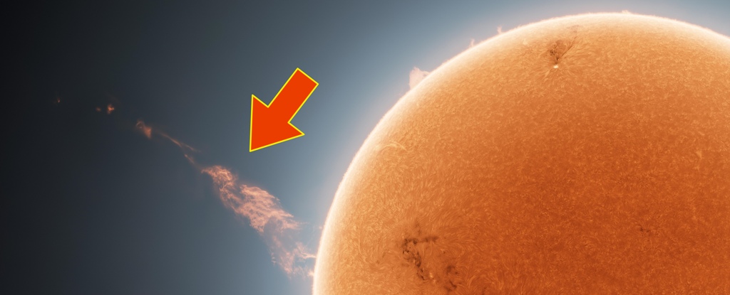 Haunting Photo Captures Million-Mile-Long Plume Shooting Out of The Sun