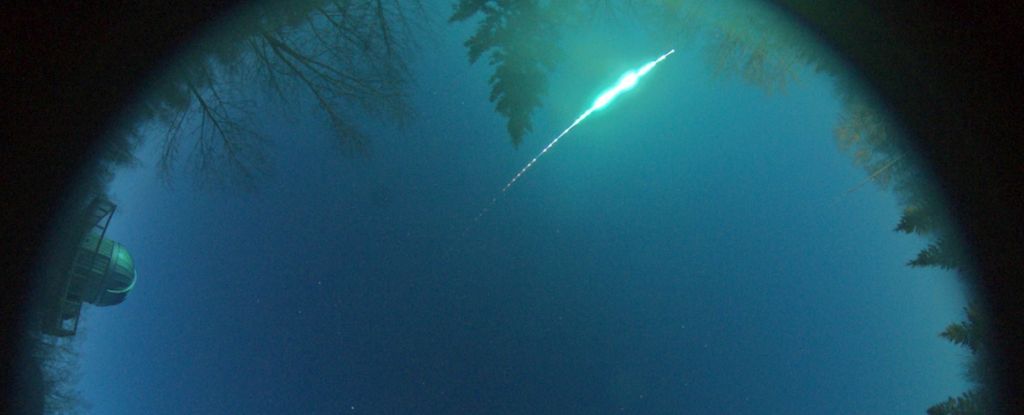 Ein Feuerball, der über Kanada explodierte, wurde auf einen sehr unerwarteten Ursprung zurückgeführt: ScienceAlert Ein Feuerball, der über Kanada explodierte, wurde auf einen sehr unerwarteten Ursprung zurückgeführt: ScienceAlert