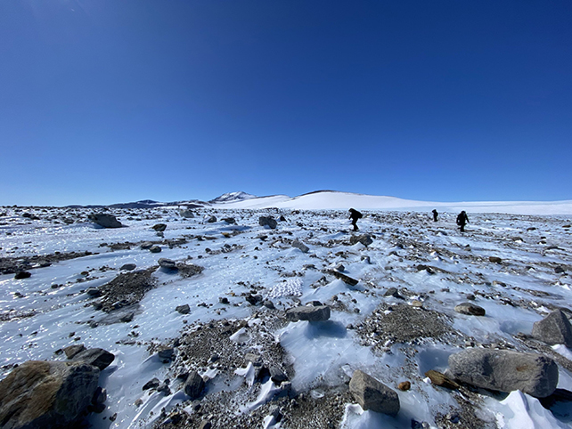 Expediție de meteoriți în Antarctica