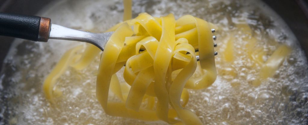A Nobel Physicist Explained How to Cook Pasta And Now Everybody's Angry