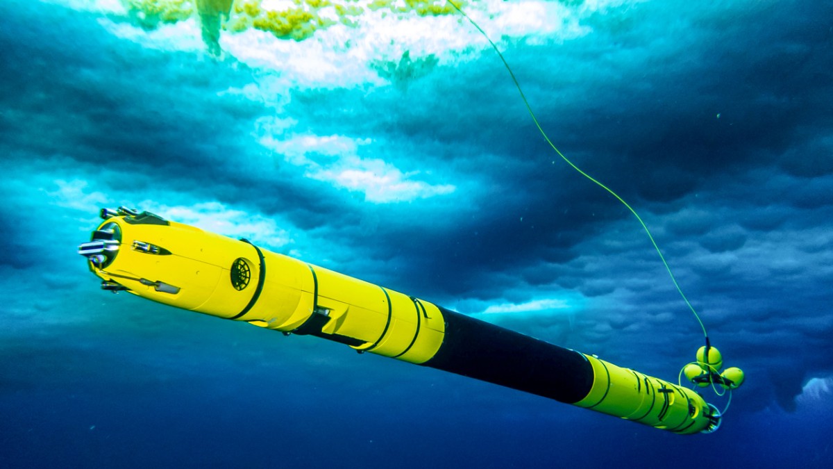 Hypnotizing Underwater Footage Shows Rapidly Melting Cracks Below
