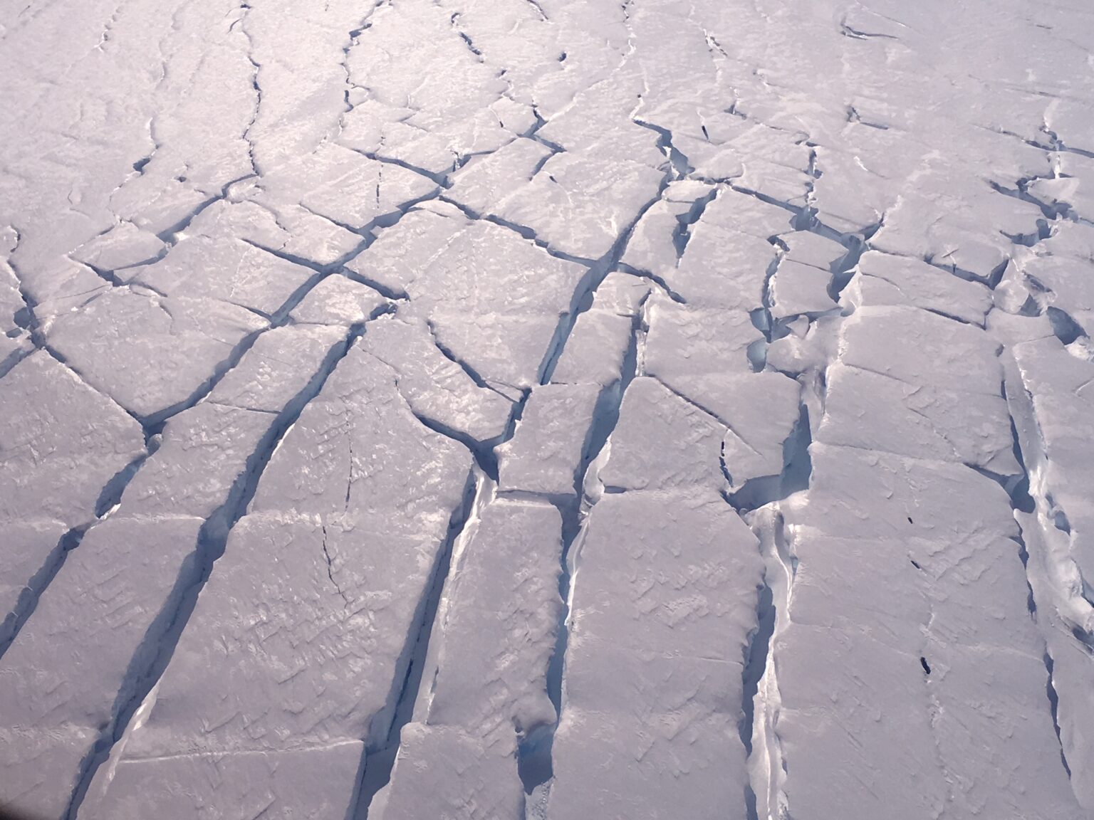 Hypnotizing Underwater Footage Shows Rapidly Melting Cracks Below