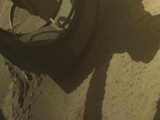 Image of NASA's Mars Perseverance rover's (empty) wheel.
