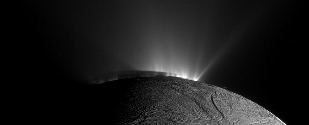 Geysir gesehen, wie er vom Saturnmond aus 6.000 Meilen in den Weltraum spritzt: ScienceAlert