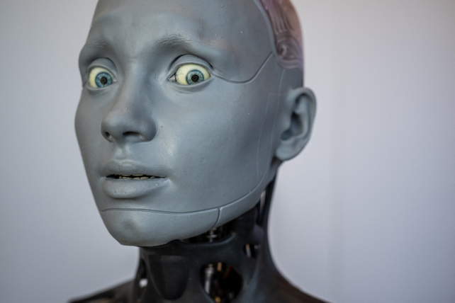 Retrato de robot humanoide