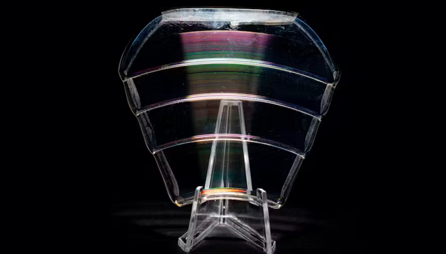 Fresnel lens diffracting light