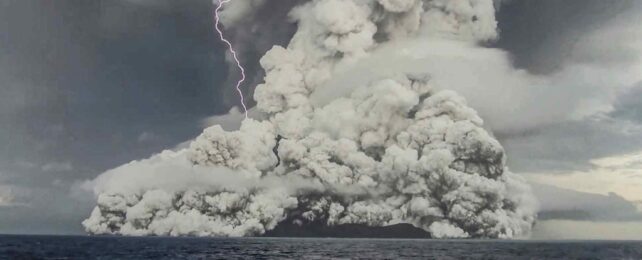 Giant smoky eruption in ocean