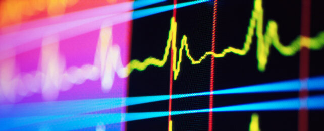 Heart rate reading displayed on computer monitor.