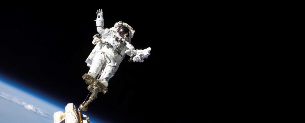 A terrifying thing happens to your nails after a space walk: ScienceAlert