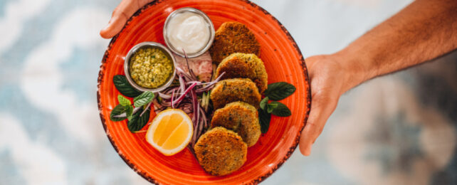 Study Finds One Kind of Diet Linked to Reduced COVID-19 Infection Risk