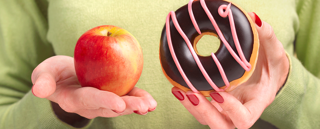 Use these three mental tricks to avoid temptations when eating healthy: ScienceAlert