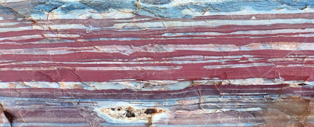 Nanoparticles in Some of The World's Oldest Rocks Found to Hide Clues on Life's Origins