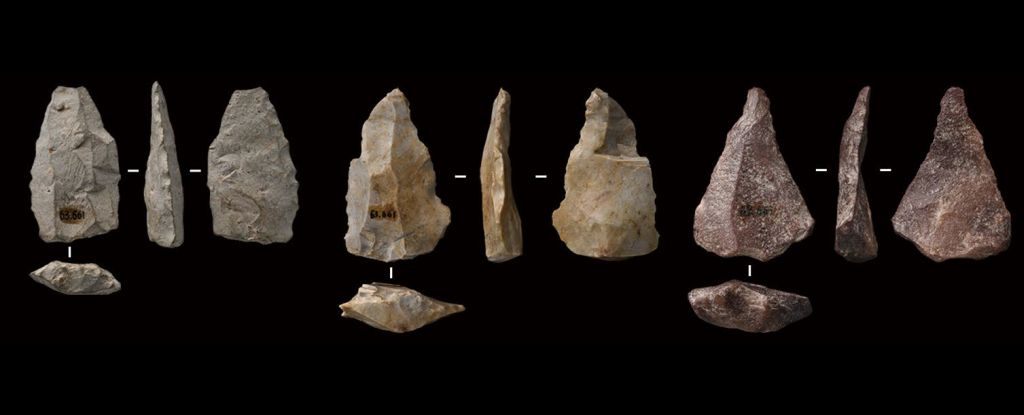 45,000年前の道具と骨が東アジアにおけるホモ・サピエンスの最初の証拠を明らかにする