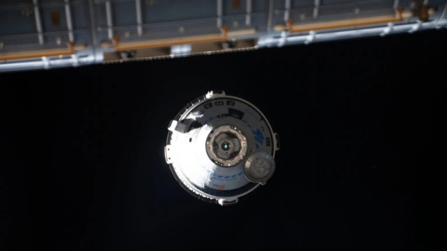  Космический корабль Boeing Starliner приближается к Международной космической станции