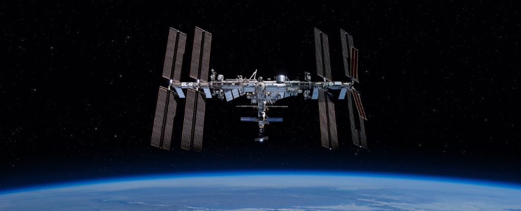 Mysterious Unhealthy Smell Activates Area Station to Seal Off Module