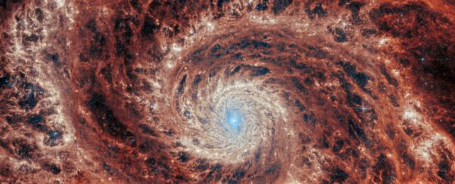 Massive 'Grand Design' Spiral Galaxy Found Just a Billion Years After Big Bang