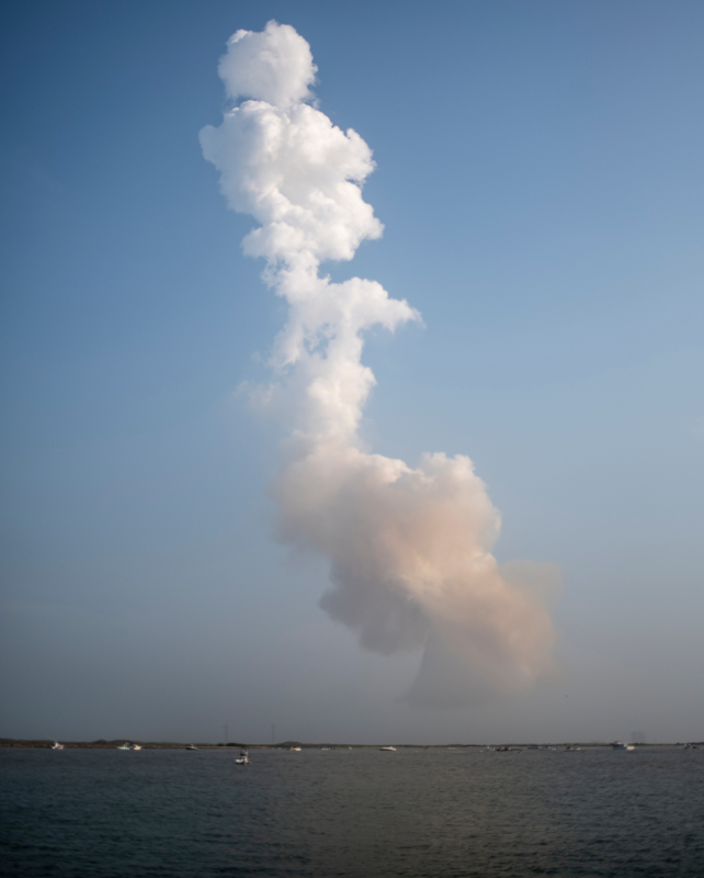 smoke plume from starship destruction