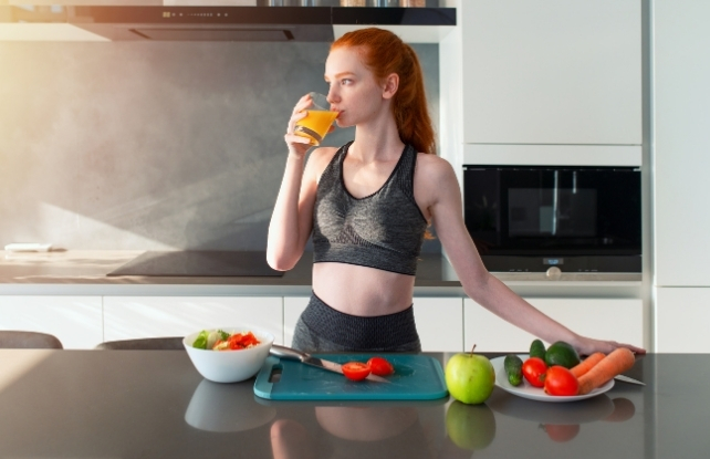 fit person in the kitchen