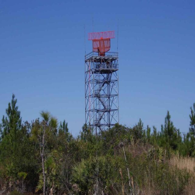 Airport radar installation