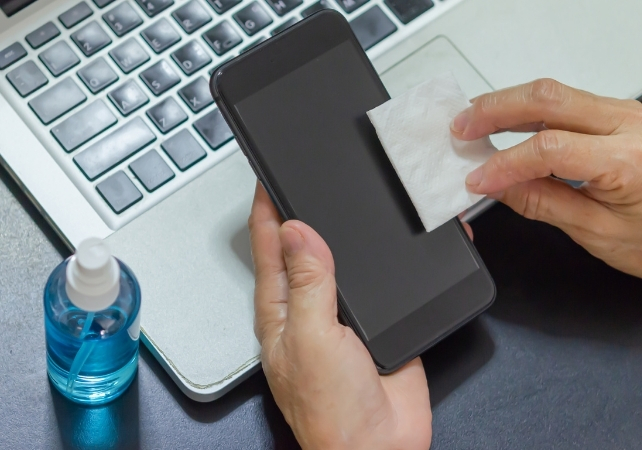 Cleaning a phone 