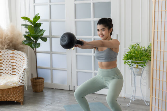 5 Ways The 'Kettlebell Challenge' Could Be Harmful – And How to Do It Better
