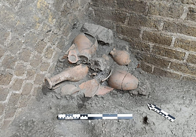 artifacts in pompeii