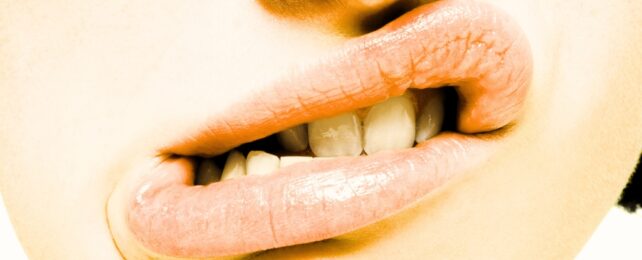 lips being twisted