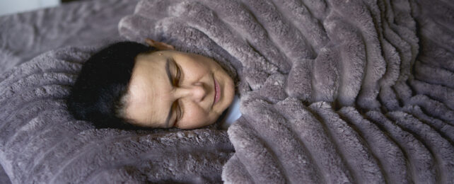 Do Weighted Blankets Really Work For Stress And Anxiety? Here's What The Science Says.