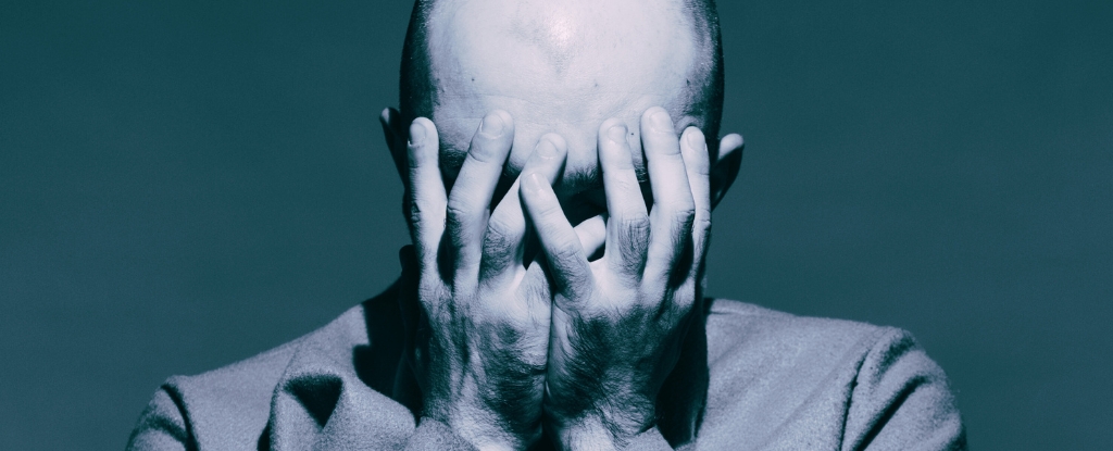 Decades of Studies Link Suicide Risk With Common Hair Loss Treatment : ScienceAlert