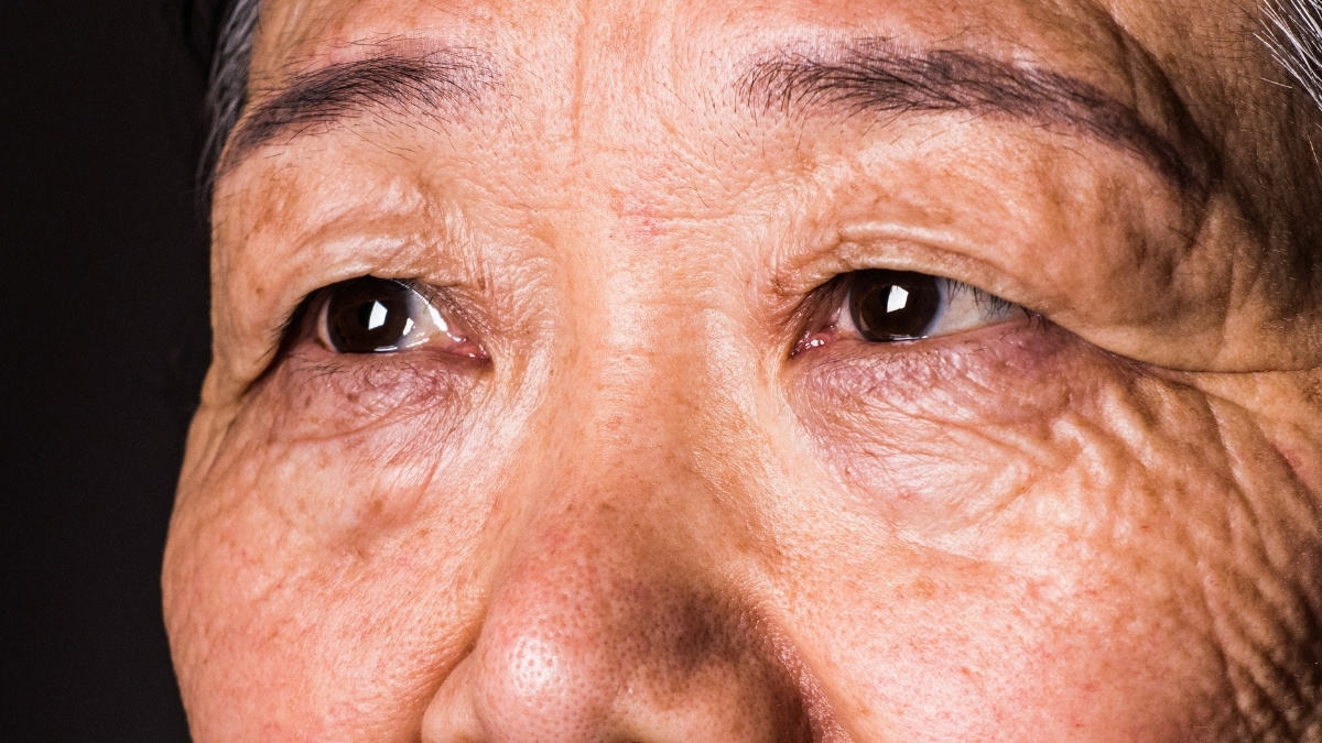 Your Vision Can Predict Dementia 12 Years Before a Diagnosis, Research Suggests