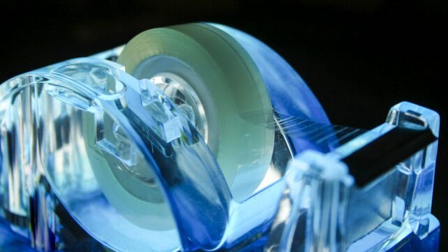 Physicists Finally Reveal Why Sticky Tape 'Screams' When You Peel It